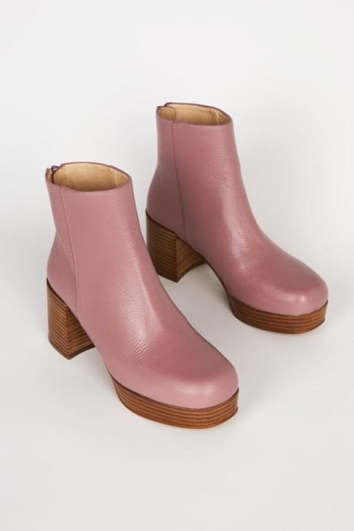 Rivermeadowrobes.shop076b4f3fcc 1