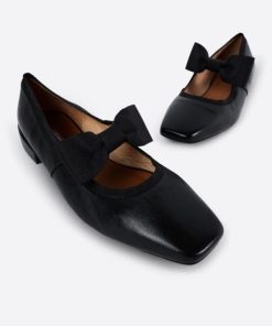 Rivermeadowrobes.shop0e47b4d950 1