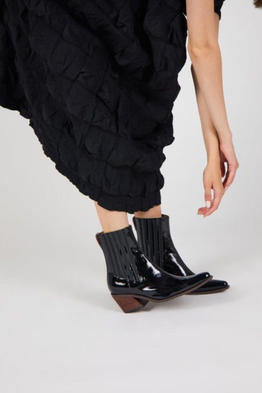 Rivermeadowrobes.shop12c43a7f94 2
