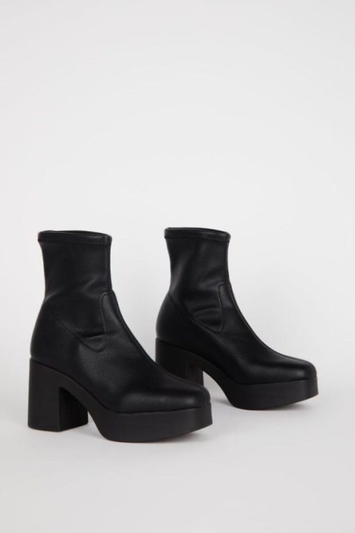Rivermeadowrobes.shop592df96a6b 3