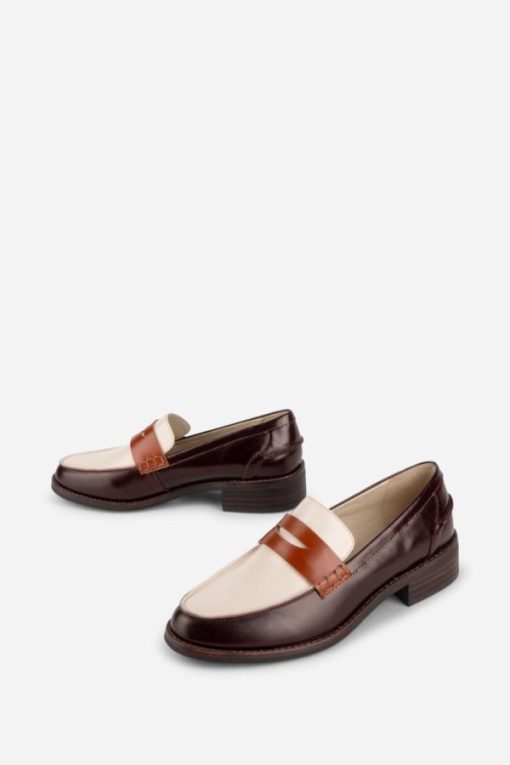 Rivermeadowrobes.shop593b106027 4