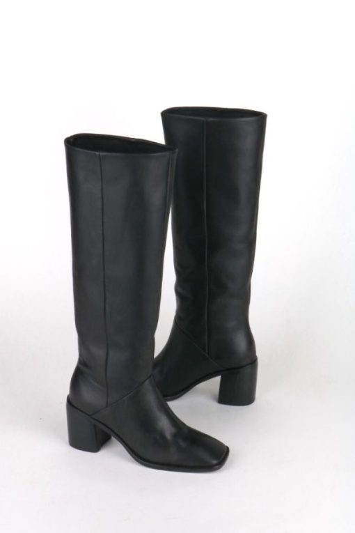 Rivermeadowrobes.shop6571c628f8 8