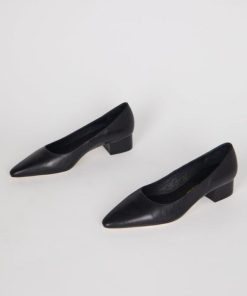 Rivermeadowrobes.shop67a993a209 2