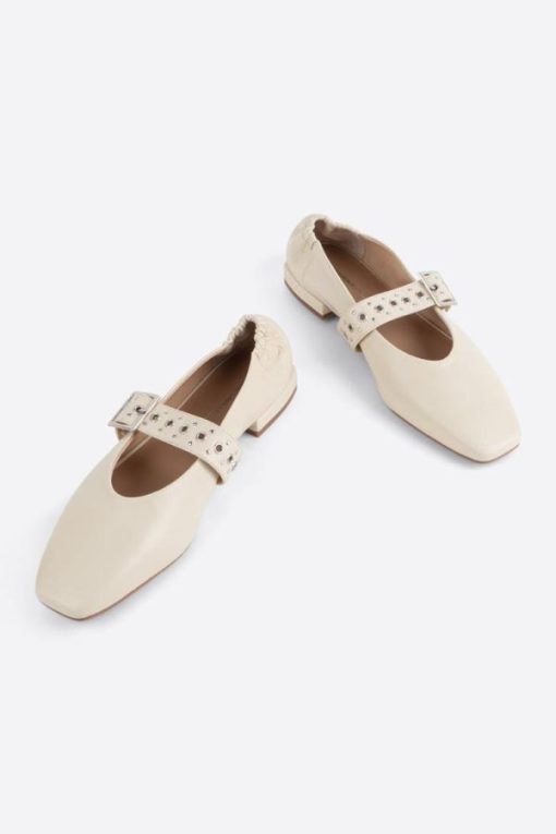 Rivermeadowrobes.shop7c3fbdeea2 1