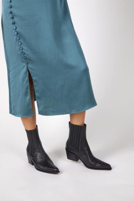 Rivermeadowrobes.shop9ff16f42bf 2