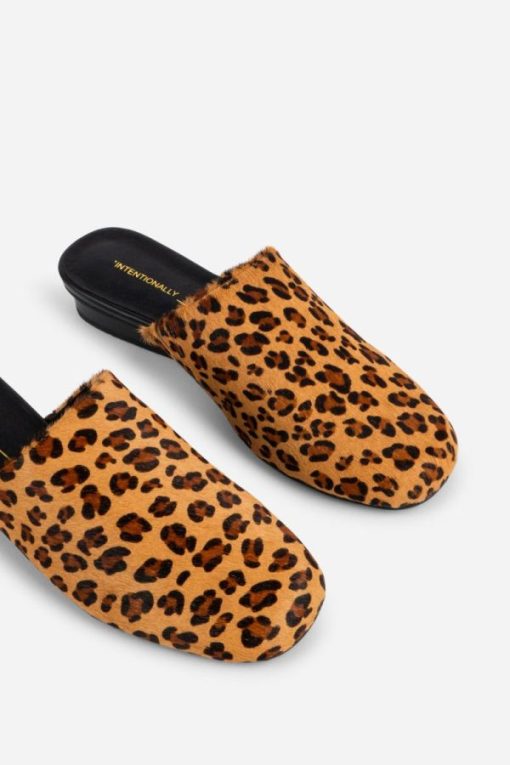 Rivermeadowrobes.shopab95a9cada 2
