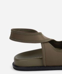 Rivermeadowrobes.shopc2ca350818 2