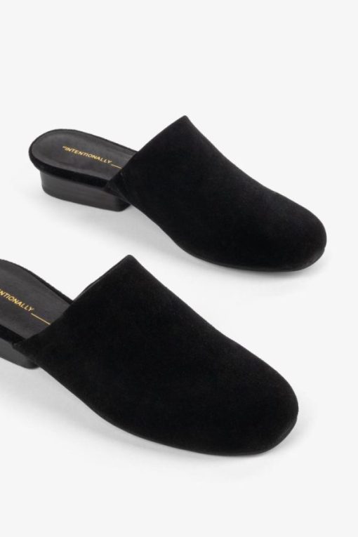 Rivermeadowrobes.shopd7d3f3c816 2