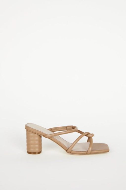 Rivermeadowrobes.shopde4d2e9e5a 4