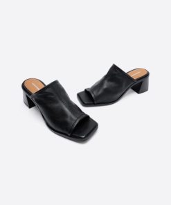 Rivermeadowrobes.shopf3b1a16446 1
