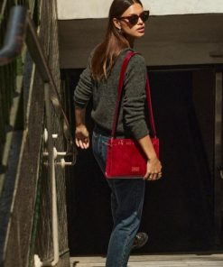 Rivermeadowrobes.shop051f1f1dd7 2