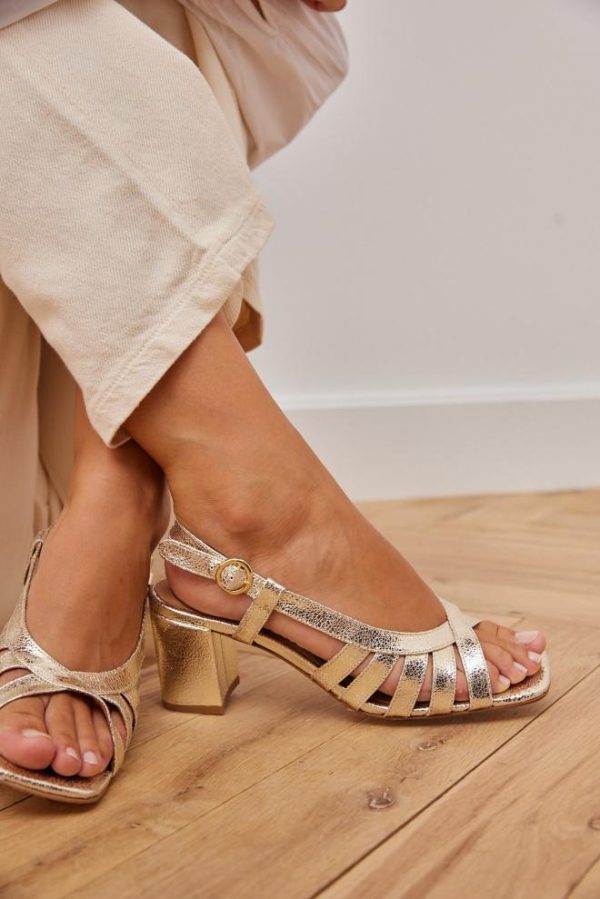 Rivermeadowrobes.shop08b36b32cf 2