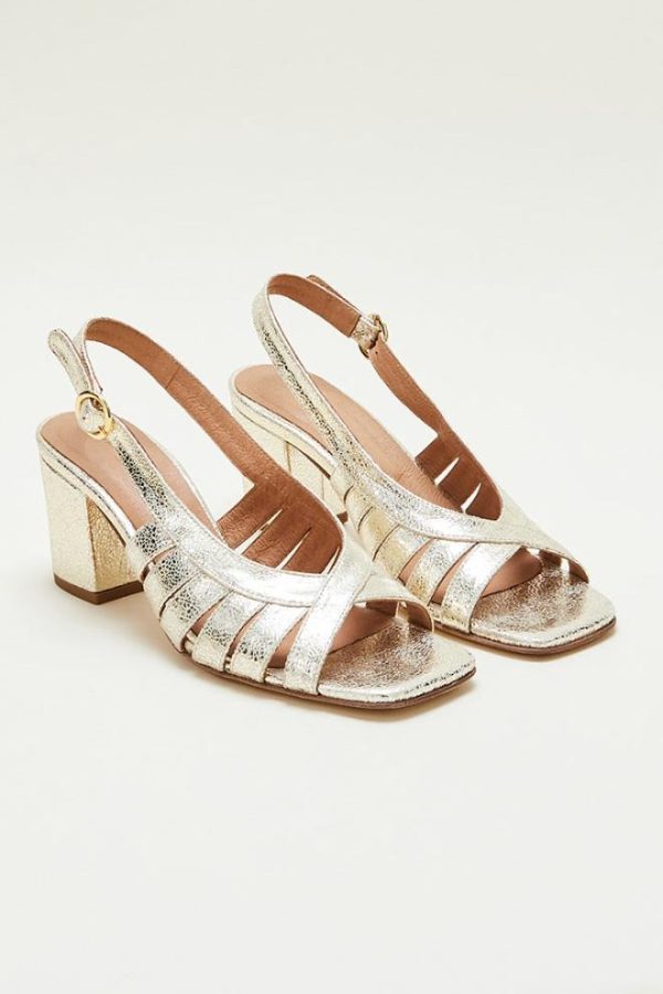 Rivermeadowrobes.shop08b36b32cf 3