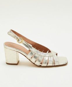 Rivermeadowrobes.shop08b36b32cf 4