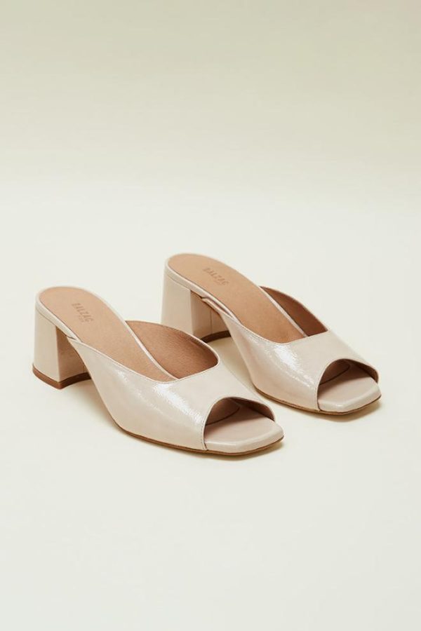 Rivermeadowrobes.shop0b5c393663 2