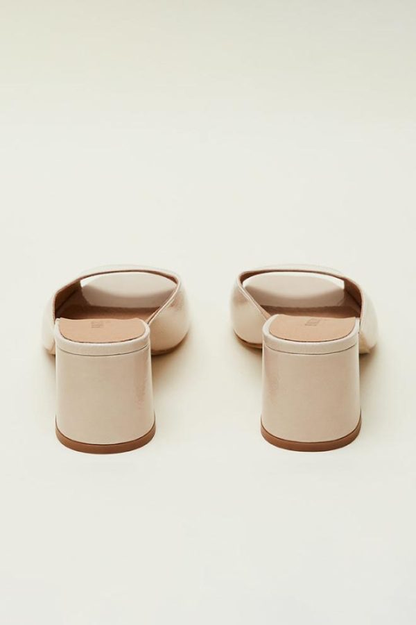 Rivermeadowrobes.shop0b5c393663 4