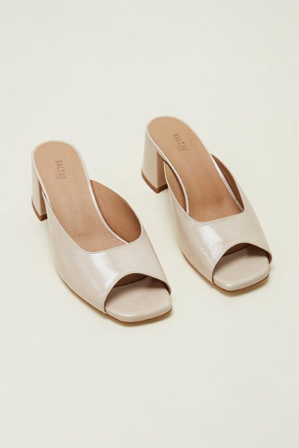 Rivermeadowrobes.shop0b5c393663 5