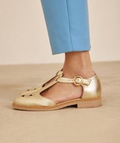 Rivermeadowrobes.shop0c2c5adf1e 1