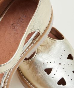 Rivermeadowrobes.shop0c2c5adf1e 2