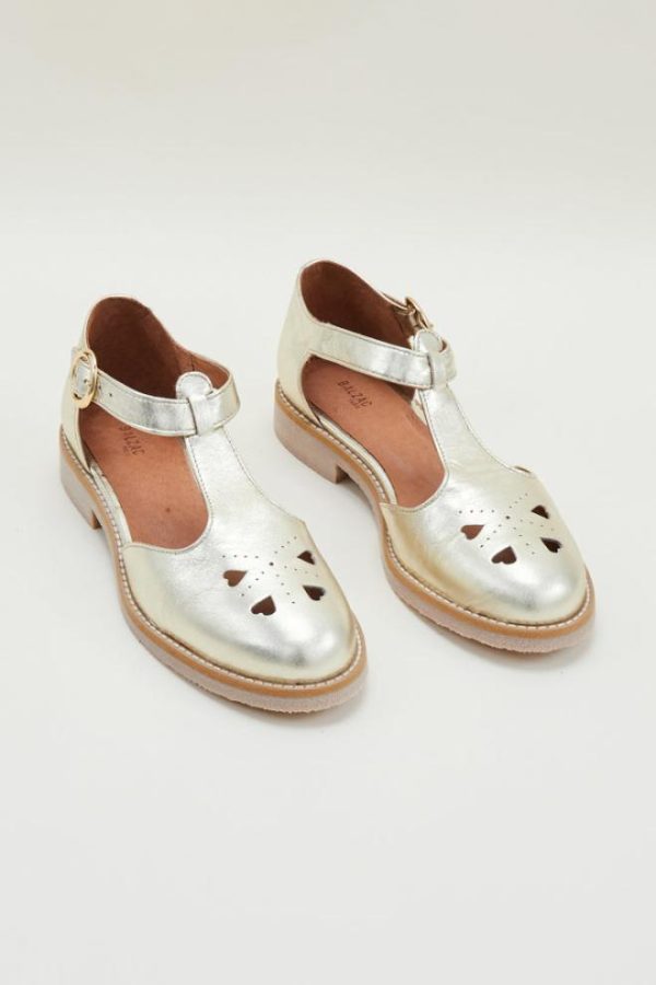 Rivermeadowrobes.shop0c2c5adf1e 3