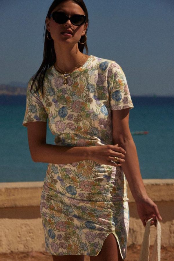 Rivermeadowrobes.shop39241c43f4 3