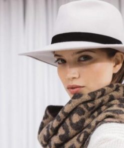 Rivermeadowrobes.shop3b43967fdb 4