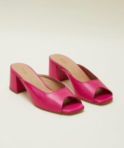 Rivermeadowrobes.shop50b458e34d 2