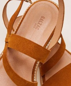 Rivermeadowrobes.shop52494a7eba 4