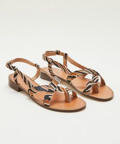 Rivermeadowrobes.shop5a1e856682 2