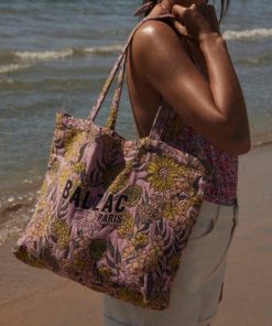 Rivermeadowrobes.shop5a86393cbd 2