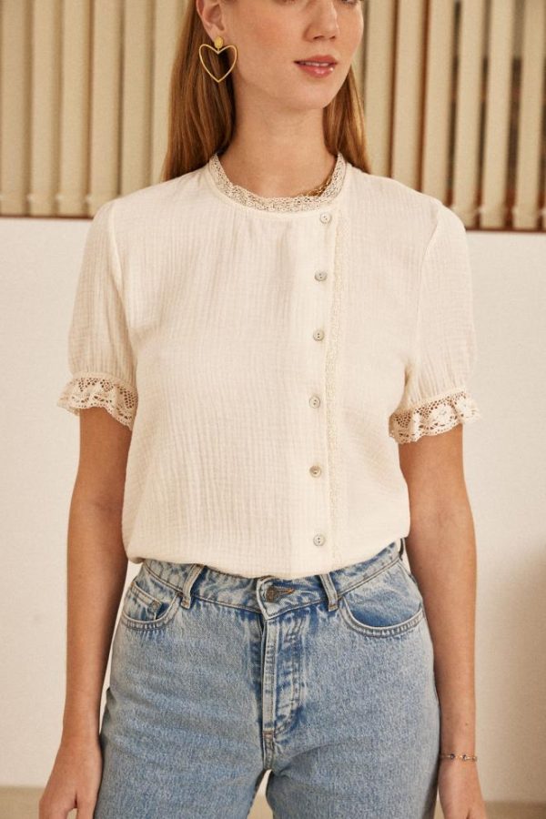 Rivermeadowrobes.shop5b41a27d4b 2