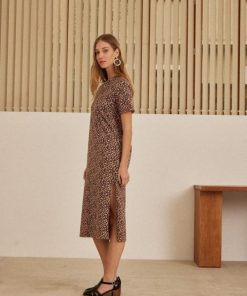 Rivermeadowrobes.shop639c61581a 5