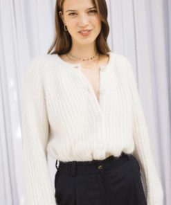 Rivermeadowrobes.shop650b4b3f78 3