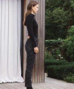 Rivermeadowrobes.shop8d042fe2c0 3