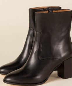 Rivermeadowrobes.shop8ea912d5e8 2