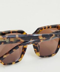 Rivermeadowrobes.shopb53e13c82e 1