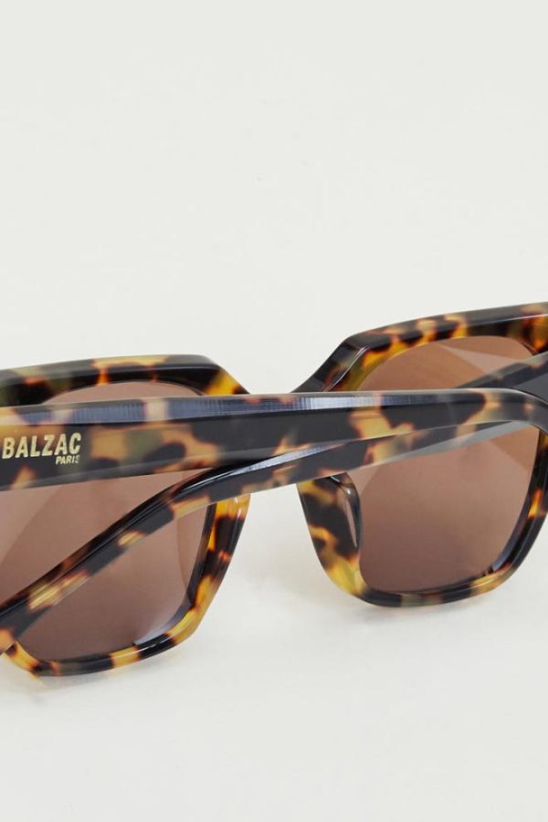 Rivermeadowrobes.shopb53e13c82e 1