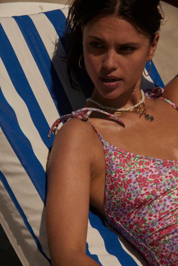 Rivermeadowrobes.shopb7e1f7f9c3 5