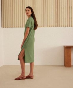 Rivermeadowrobes.shopc02342a3d4 3