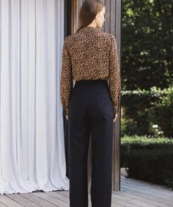 Rivermeadowrobes.shopc99d24e2d8 5