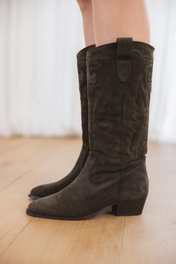 Rivermeadowrobes.shopcc9f6bd314 1