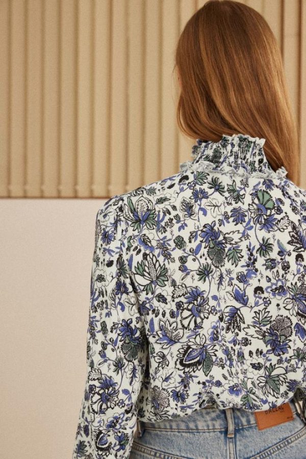 Rivermeadowrobes.shopd024271159 5