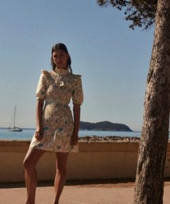 Rivermeadowrobes.shopd97f81bb06 4