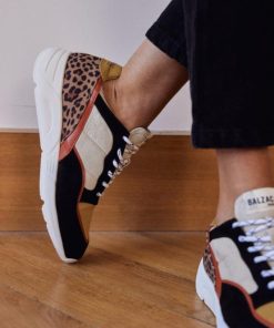 Rivermeadowrobes.shope4728dab8c 1