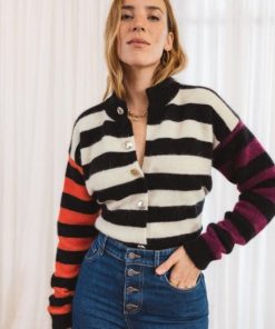 Rivermeadowrobes.shope5e6248978 1